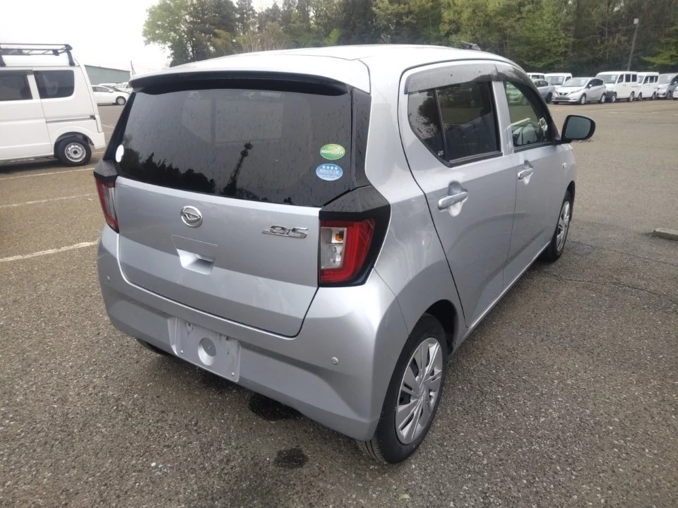 Daihatsu Mira e:S LA350S 2021